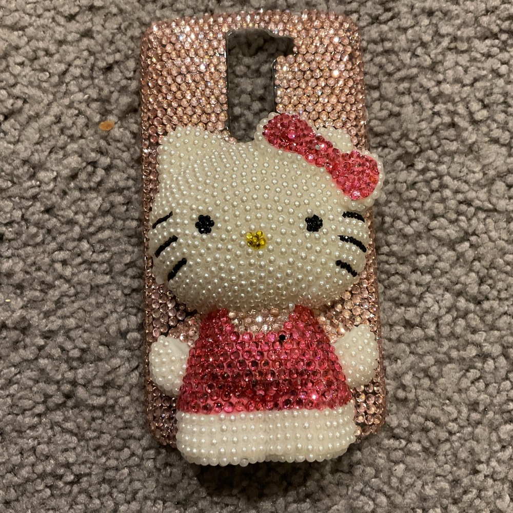 Hello Kitty Vintage Y2K Crystal Bling Pink Cell Phone IPhone Case Collectible